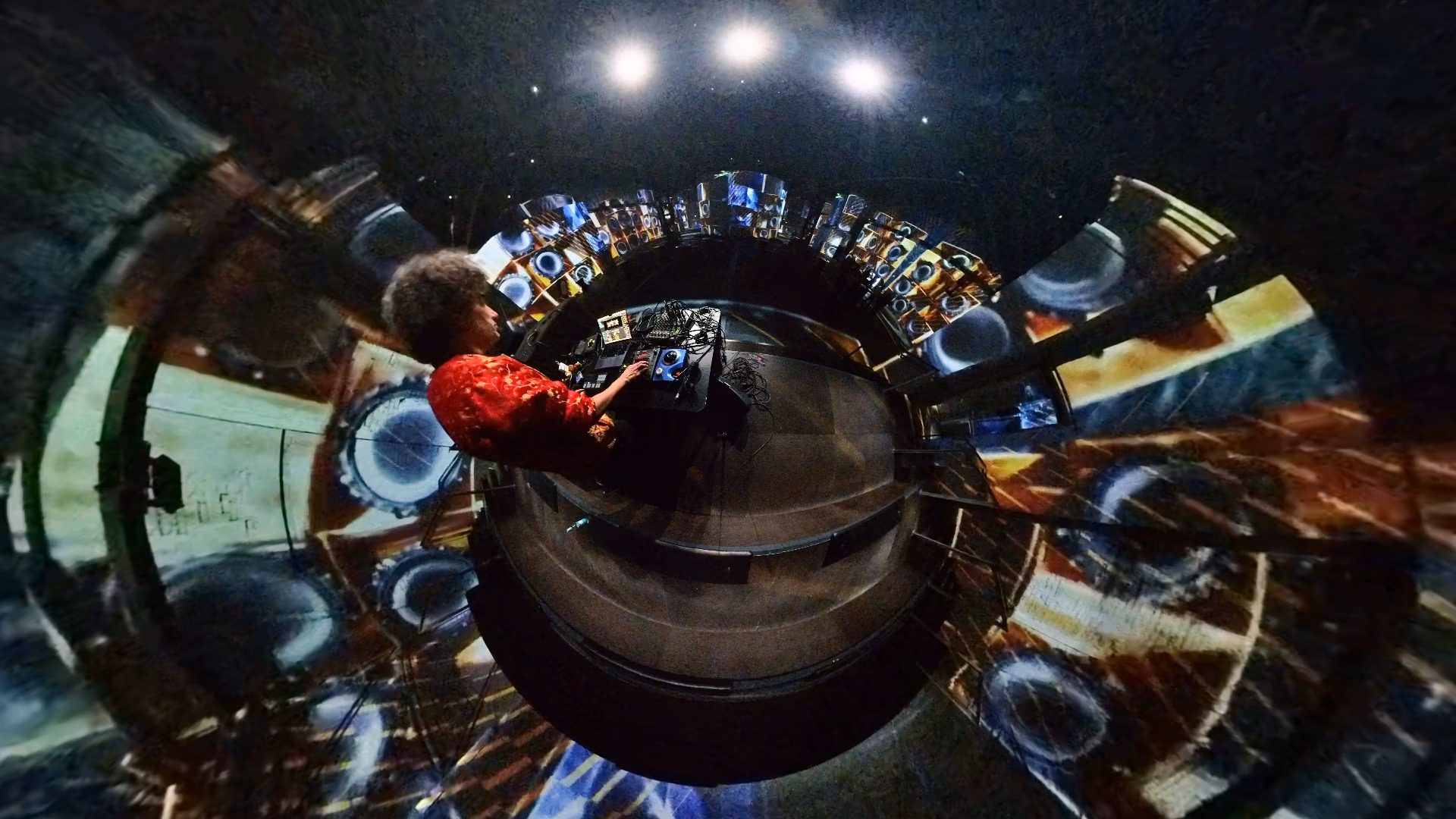 Immersive visuals by 1Soul Communication